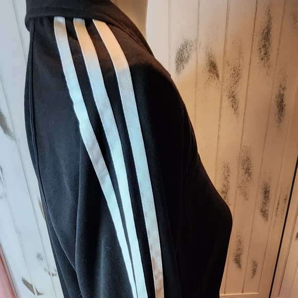 🏷 CLEARANCE! Adidas 1/4 Zip Ladies Golf Top - Picture 3 of 8